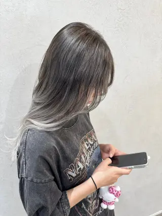 ロング カラー Salon de Qualia(サロンドクオリア)所属・杉下　涼/ハイトーン /髪質改善/パーマのヘアスタイル