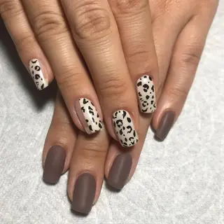 ネイル ECLAT エクラ所属・寺山 千鶴のネイルデザイン