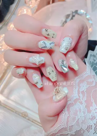 ネイル 23時まで❤︎韓国、 ワンホンネイルのネイルデザイン