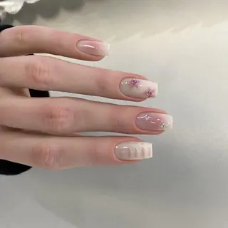 ネイル ダイ ゲンゲンのネイルデザイン