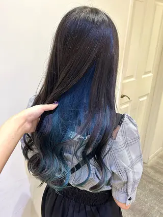 カラー あずみ🪽顔周りレイ ヤー×オリーブ🫒のヘアスタイル