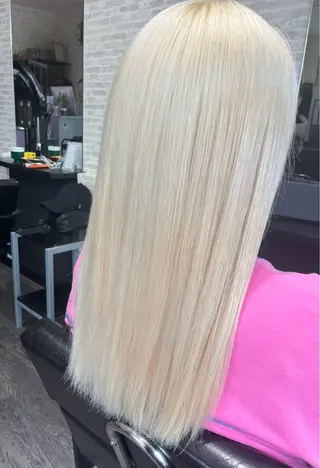 セミロング Lilly【リリー】所属・Lilly 中谷友里のヘアスタイル