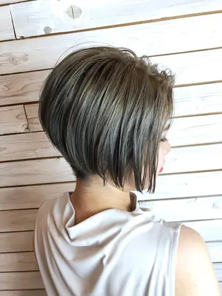 ショート カラー ✨大人美人ショート✨ 店長　藤井一輝のヘアスタイル