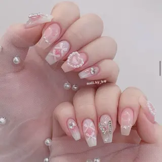 ネイル Lee Nailsのネイルデザイン