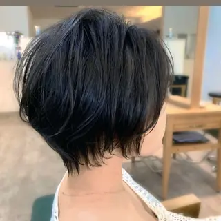 ショート カラー 前田 健太のヘアスタイル