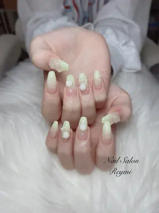 ネイル 佐藤 帆乃香のネイルデザイン