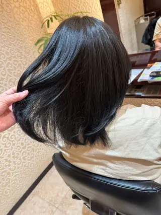 カラー 郷右近 すずのヘアスタイル