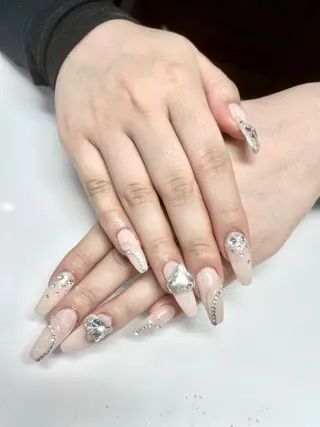 ネイル WOLTOKYO 🦋shizukuのネイルデザイン