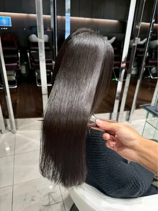 ロング 大河 由依のヘアスタイル