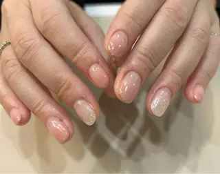 ネイル gratify心斎橋 松本のネイルデザイン