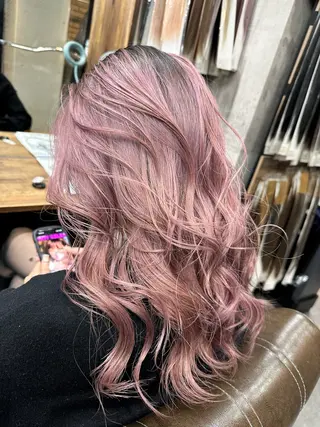 セミロング カラー 難波ブリーチカラー 伊藤洋輝のヘアスタイル