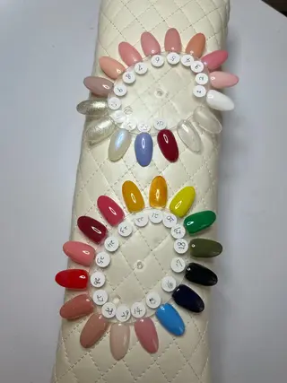 カラー maylienail所属・大森Maylie Kyouのネイルデザイン