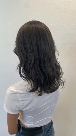 セミロング カラー 藤野 凪沙のヘアスタイル
