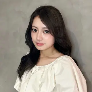 ロング 谷 亜澄のヘアスタイル