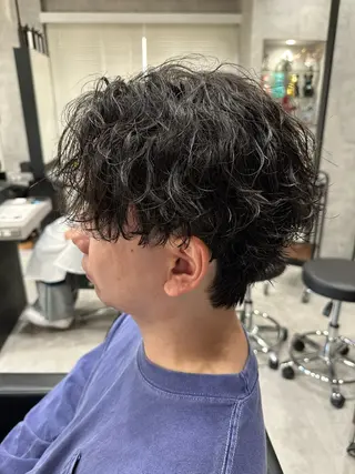 ショート パーマ メンズ ユウ🪄 パーマ指名No1のヘアスタイル