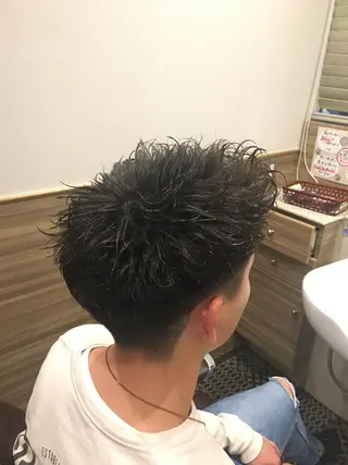 ショート ゼロスバーバーショップ所属・予約1000件超 ✨メンズパーマのヘアスタイル