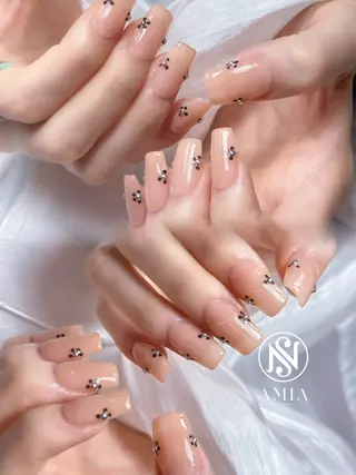 セミロング AMIA BEAUTY SALON所属・🌟AMIA BEAUTY🌟のネイルデザイン