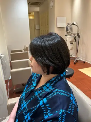 ショート 三富 陽菜のヘアスタイル