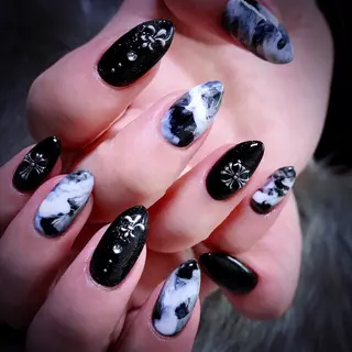 ネイル NOIROUGE所属・NOI ROUGEのネイルデザイン