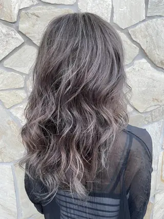 ロング カラー chill out 南塚口本店のヘアスタイル