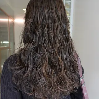 ロング パーマ ヘアアレンジ 🌐サトウ リョウ🌐のヘアスタイル