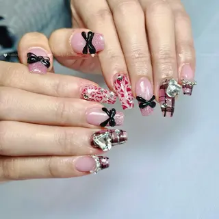 ネイル NailsbyT N.Sugamoのネイルデザイン