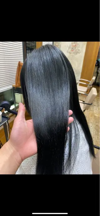 カラー 新宿/レイヤー 顔周りカット溝手優太のヘアスタイル