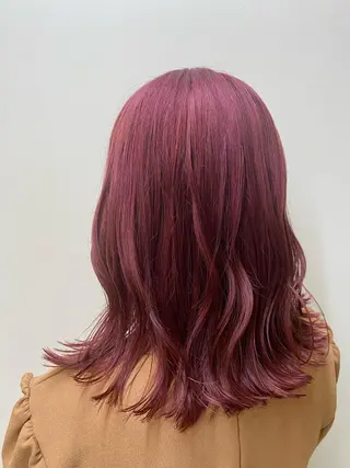 カラー 勝海 絢音のヘアスタイル