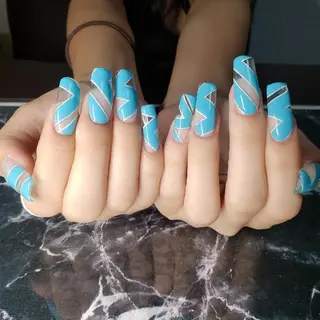 セミロング ネイル クロキ 。のネイルデザイン