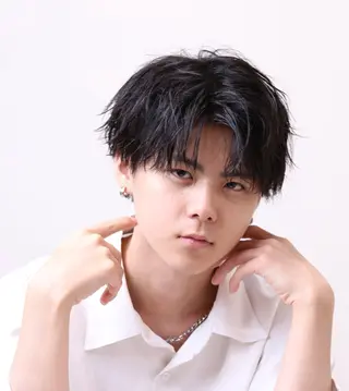 ショート パーマ メンズ 松本 悠太郎のヘアスタイル