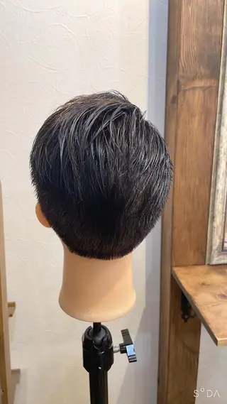 メンズ 石井 里佳のヘアスタイル