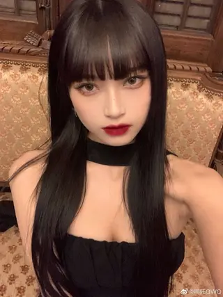 ロング 【直前割】透ける艶髪 ♡ストレートのヘアスタイル