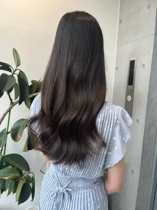 ロング カラー パーマ ヘアアレンジ 透明感/オリーブ/ グレージュ/YUKAのヘアスタイル