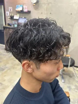 ショート パーマ メンズ 💎メンズパーマ特化 🥇癖毛活かしのプロのヘアスタイル