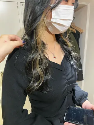 ロング カラー akane .のヘアスタイル