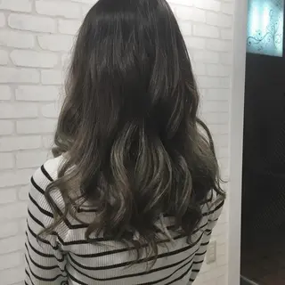 セミロング カラー miki 🦎のヘアスタイル