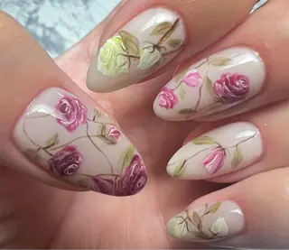 ネイル Blessed:N ブレストのネイルデザイン