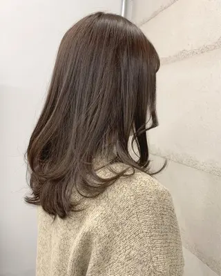 ミディアム カラー 透明感/オリーブ/ グレージュ/YUKAのヘアスタイル