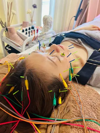 美容鍼灸サロン mahoroba院長のエステ・リラクイメージ