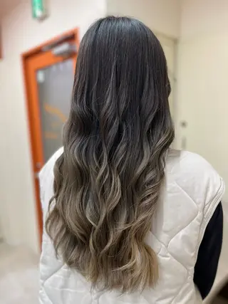 カラー 八馬 那由多のヘアスタイル