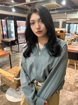 セミロング カラー 透明感/ハイトーン カラー/SHISEIのヘアスタイル