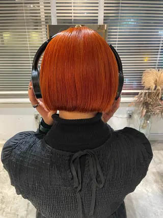 カラー ミルクティーベージュ ブリーチ🖤サヤカのヘアスタイル