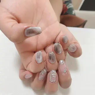 ネイル レ ティリンのネイルデザイン