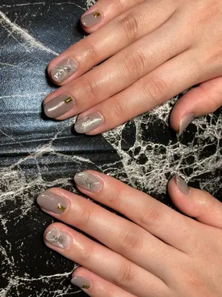 ショート ネイル ✴︎ Delightのネイルデザイン