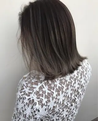 ミディアム カラー ハイライト、レイヤー カット/西梅田/中西のヘアスタイル