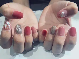 ショート カラー ネイル マツエク・マツパ illum hicariのネイルデザイン