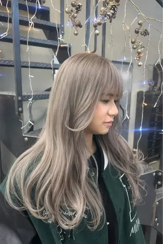 ロング cyan miwaのヘアスタイル