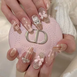 ネイル シュシュ 🎀 girly nailのネイルデザイン