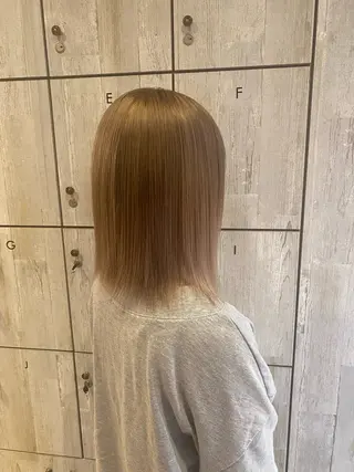 ミディアム カラー あいさ🤍ムラ無しカ ラー🤍のヘアスタイル