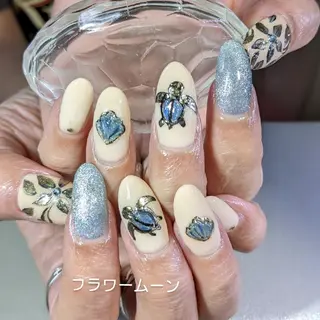 ネイル フラワー ムーンのネイルデザイン